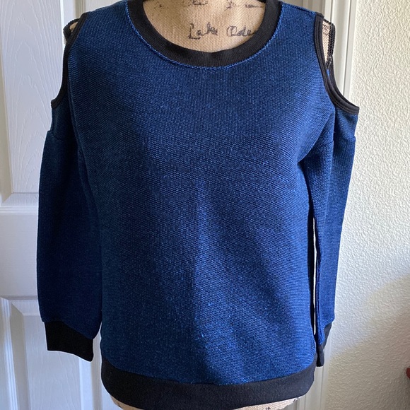 EUC Sanctuary • cold shoulder sweater • small - Picture 2 of 8